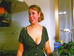 Bbw Housewife Gives Funtime Bj