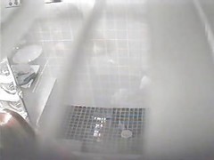Hidden Cam - Bbw Milf In The Shower