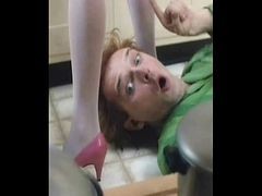 Peeking Up Mums Skirt